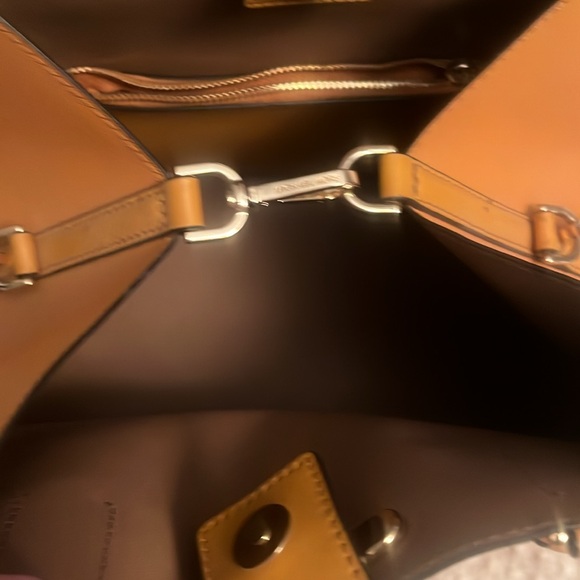 Michael Kors bag and wallet mustard in color - Picture 4 of 9